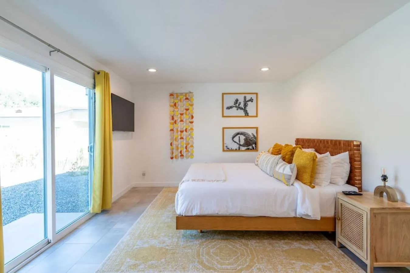 Дом отдыха Sunny Vista Pool And Spa Home With Mountain Views Палм-Спрингс